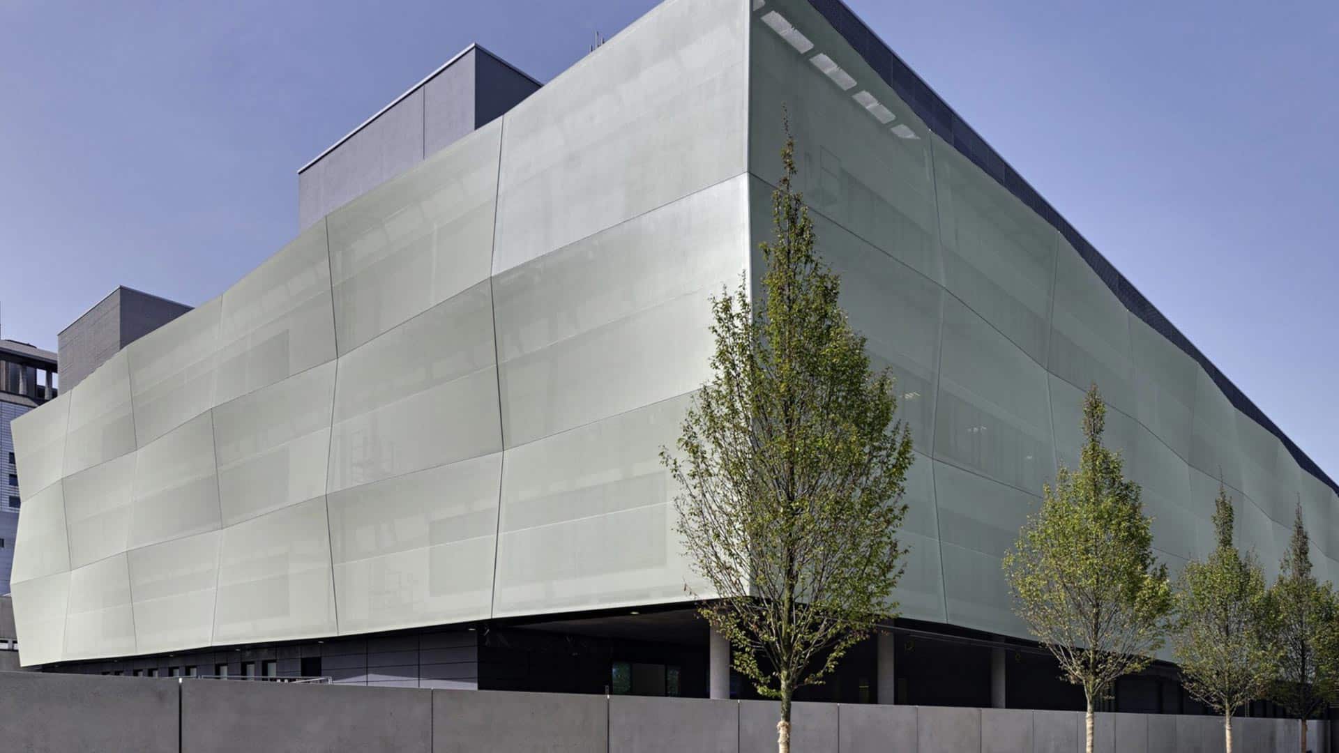 Textile Fassaden für das Rebranding von Gewerbeimmobilien