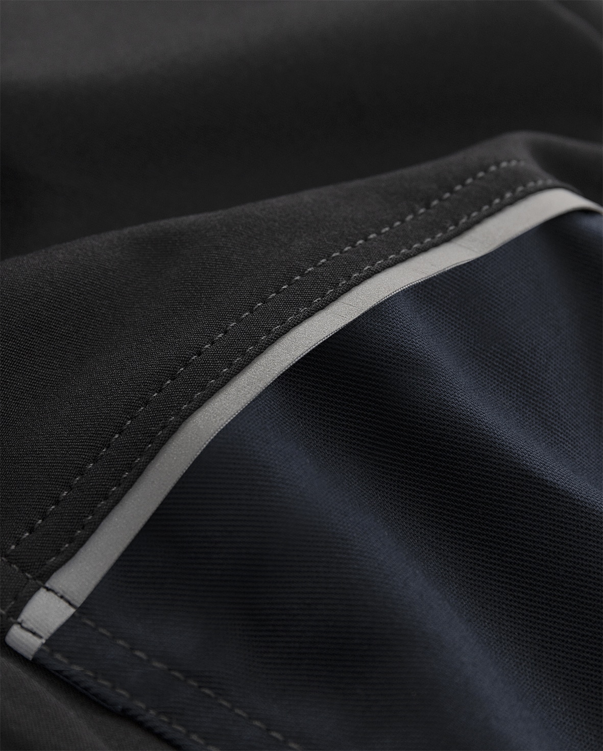 Green Handwerker-Stretchhose 2900 GWM Green Handwerker-Stretchhose 2900 GWM von Fristads, Detail Reflexstreifen in der Kniekehle
