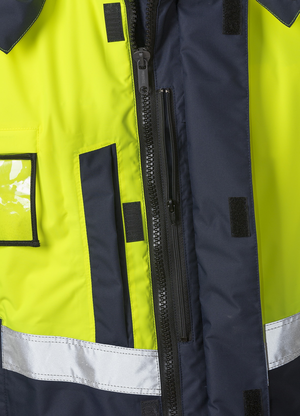 High Vis Airtech® Winterjacke Damen Kl. 3 4037 GTT High Vis Airtech® Winterjacke Damen Kl. 3 4037 GTT von Fristads, Detail Ausweistasche und Brusttasche mit Reißverschluss
