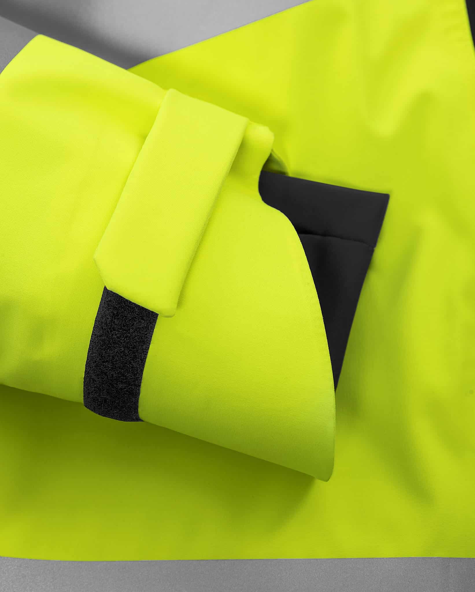High Vis Green Winterjacke Kl. 3 4682 GLPS High Vis Green Winterjacke Kl. 3 4682 GLPS von Fristads, Detail verstellbarer Ärmelabschluss mit Innenmanschette