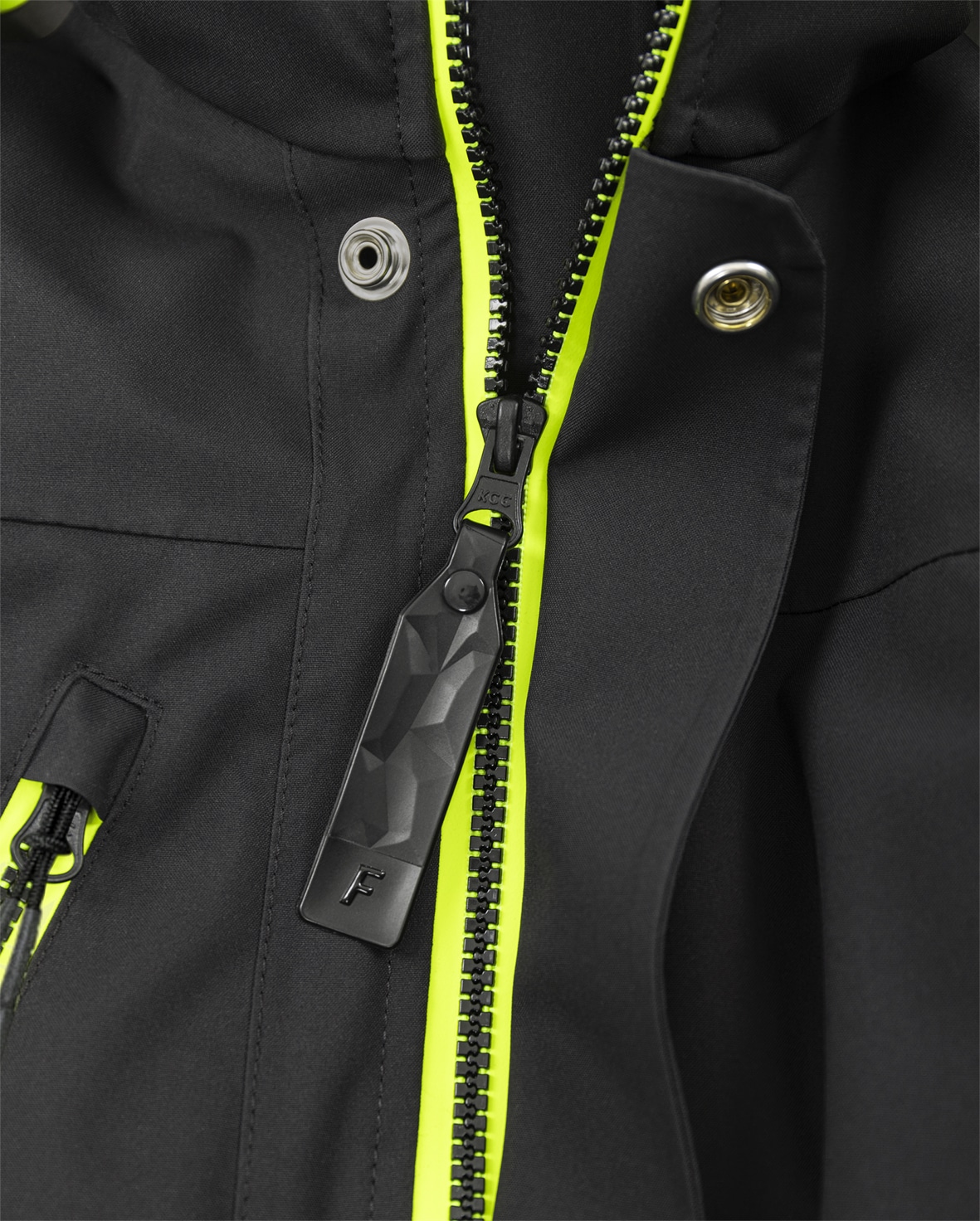 PrimaLoft® Stretch-Winterjacke 4873 GLPS PrimaLoft® Stretch-Winterjacke 4873 GLPS von Fristads, Detail Leiste über dem Frontreißverschluss