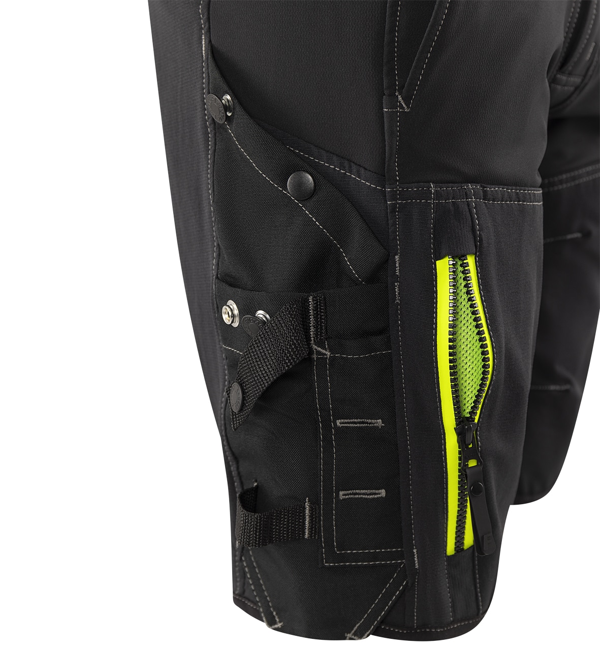 Stretch-Shorts 2567 STP Stretch-Shorts 2567 STP von Fristads, Detail Oberschenkeltasche mit Lüftungsnetz